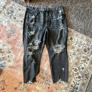 NWOT👖 American Eagle Black Denim Mom Jean size 22